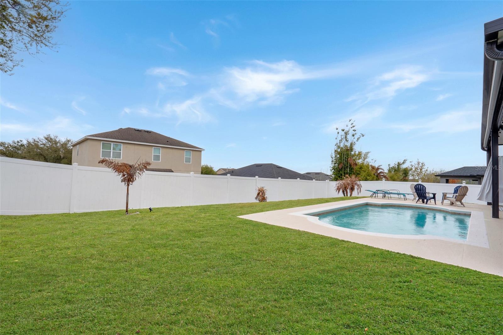 BARRINGTON ESTATES - Residential