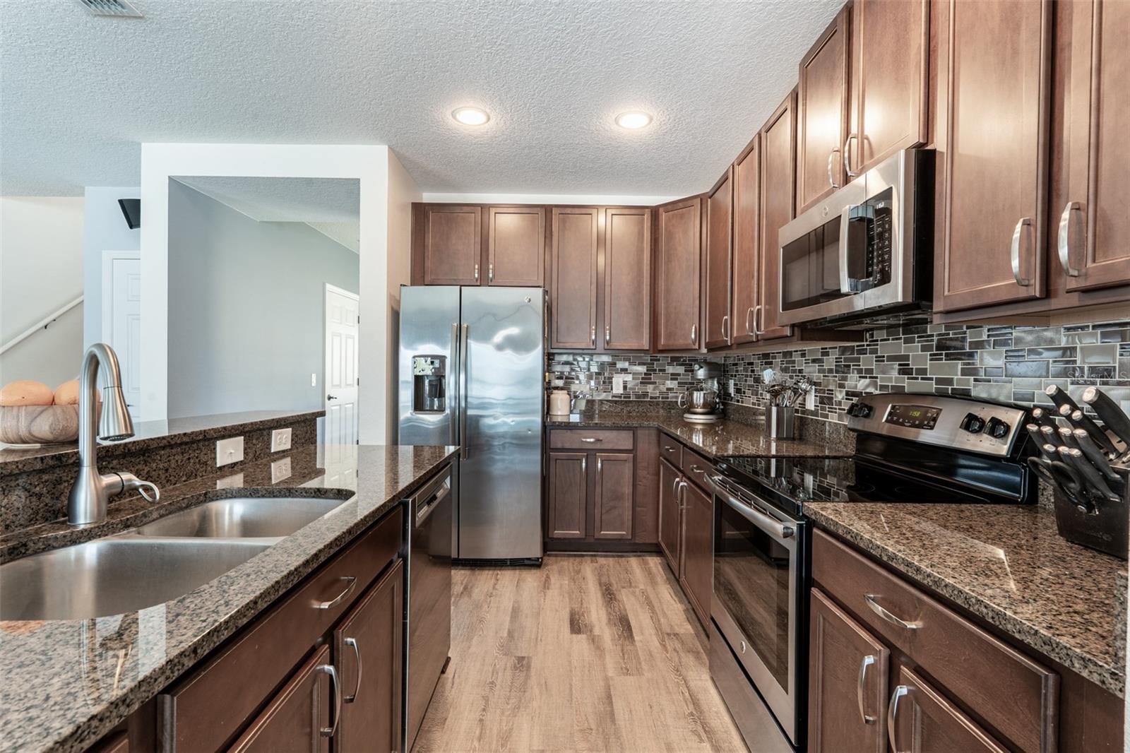 BARRINGTON ESTATES - Residential