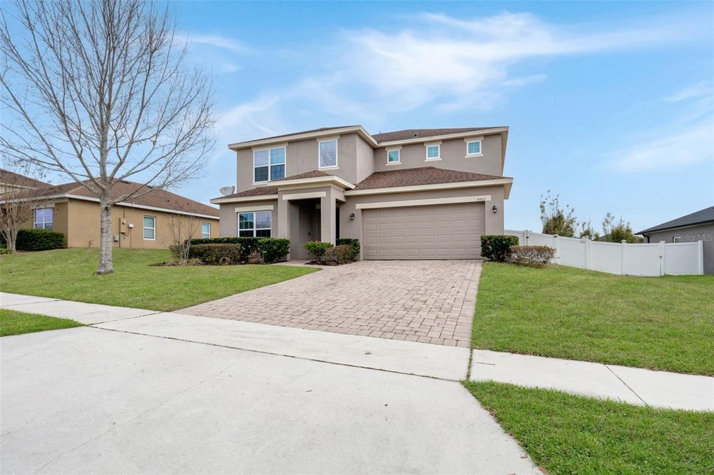 Photo of 9902 Lenox Street, Clermont, FL 34711 (MLS # G5109016)