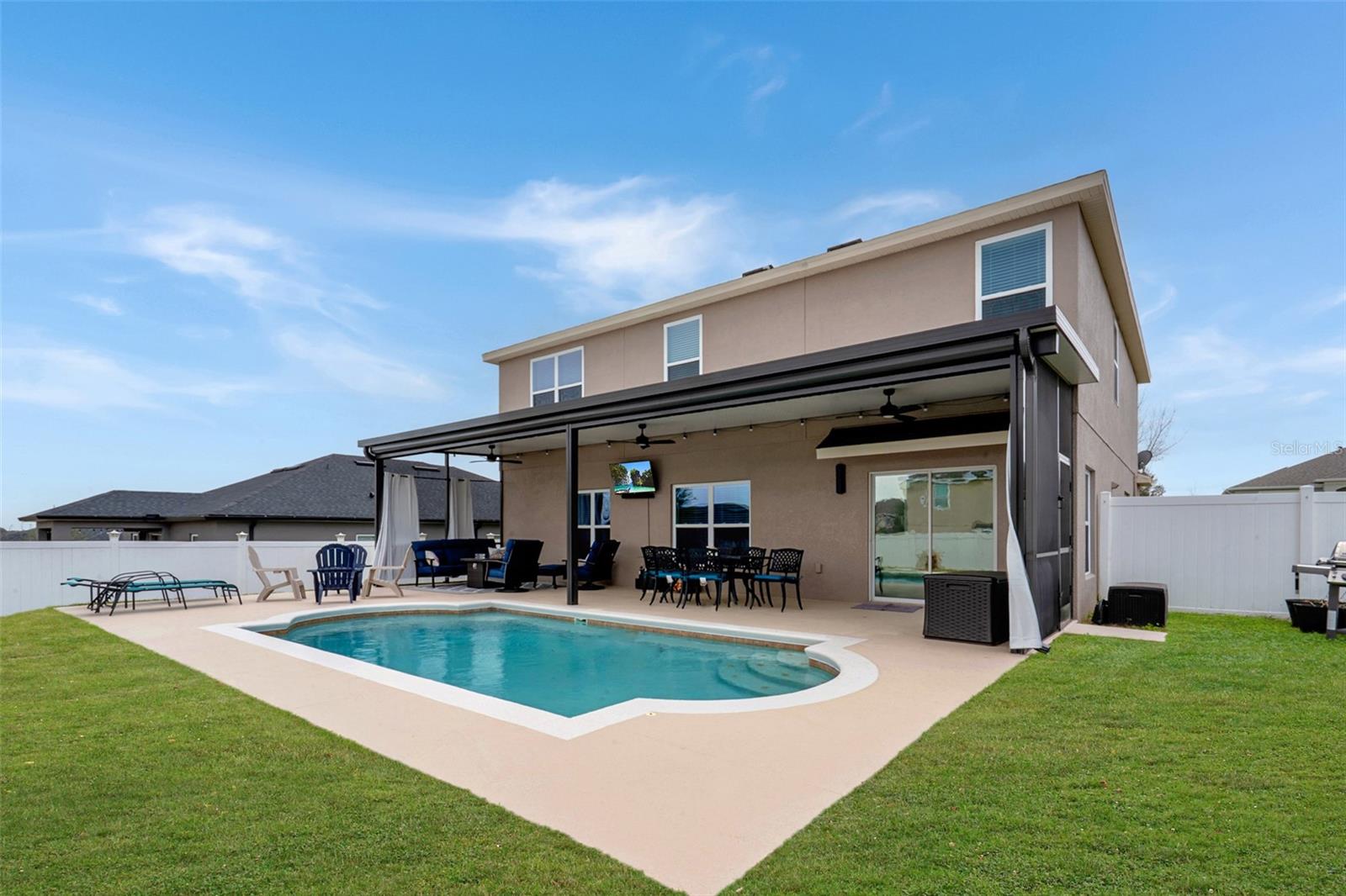 BARRINGTON ESTATES - Residential