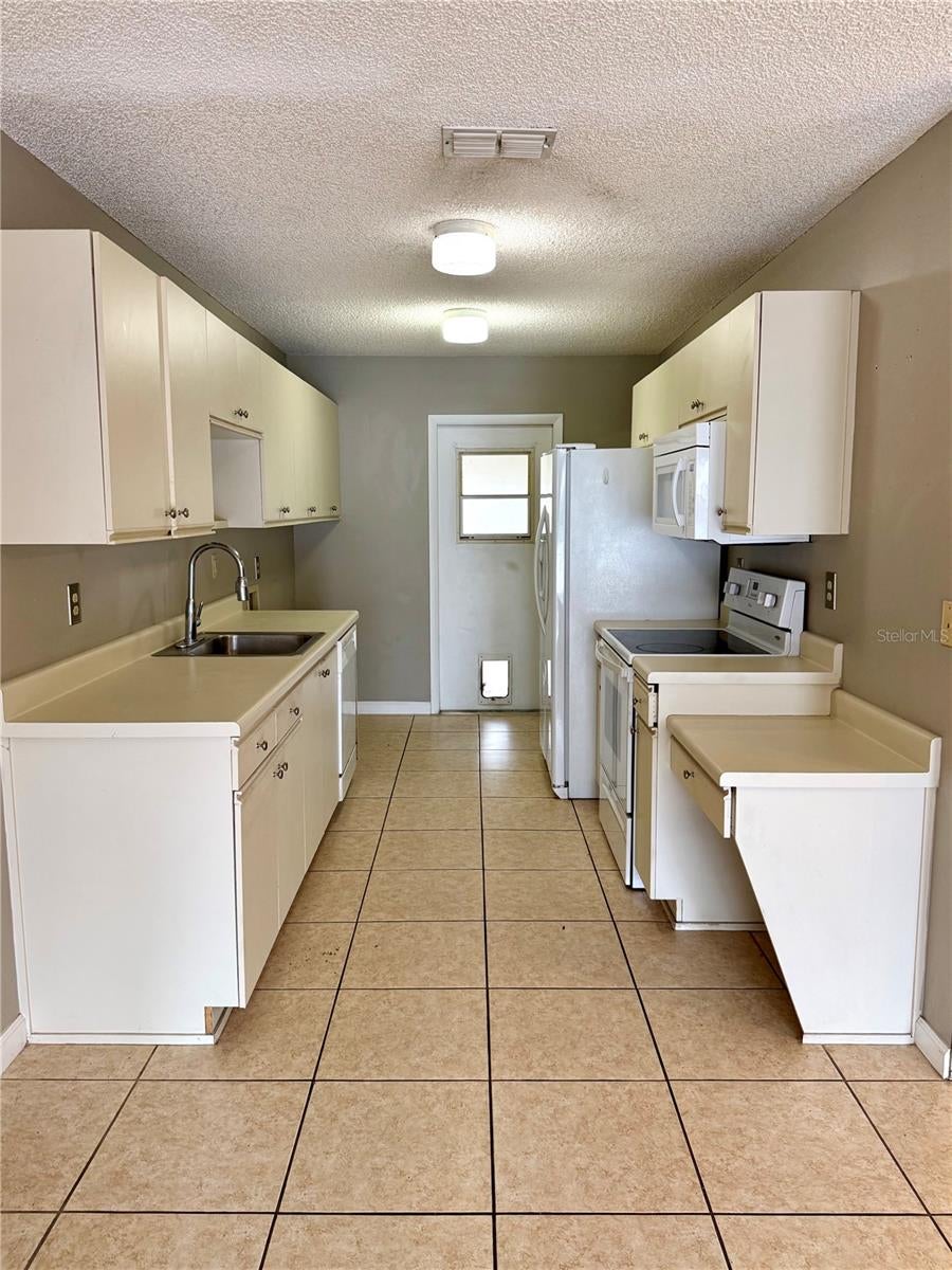 Photo of 242 Winter Ridge Boulevard #242, Winter Haven, FL 33881 (MLS # L4964323)