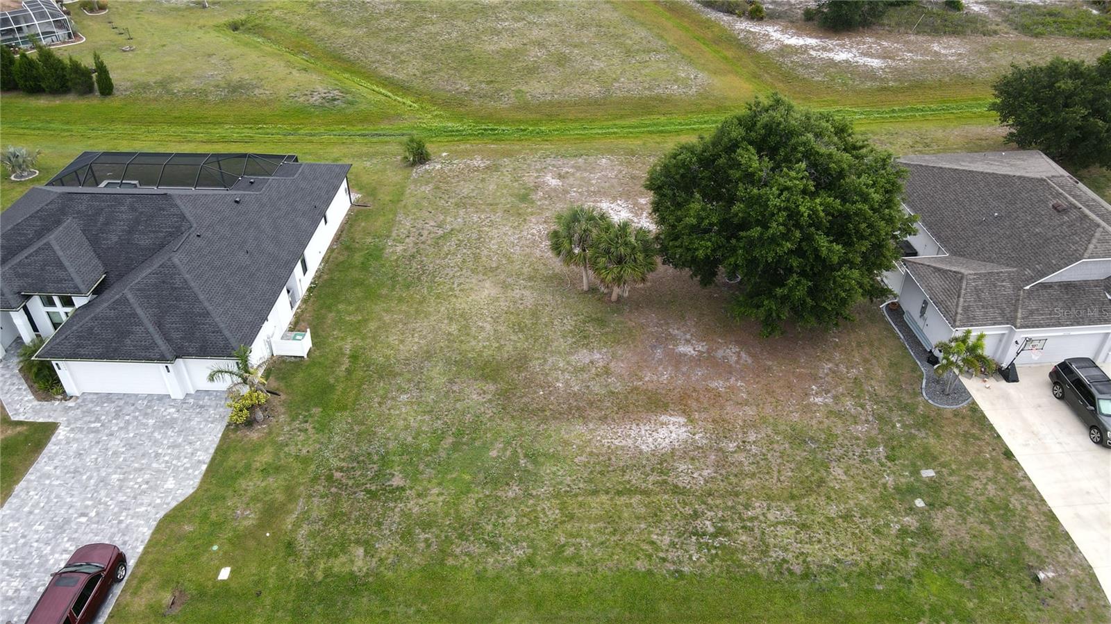 PUNTA GORDA ISLES SEC 20 - Land