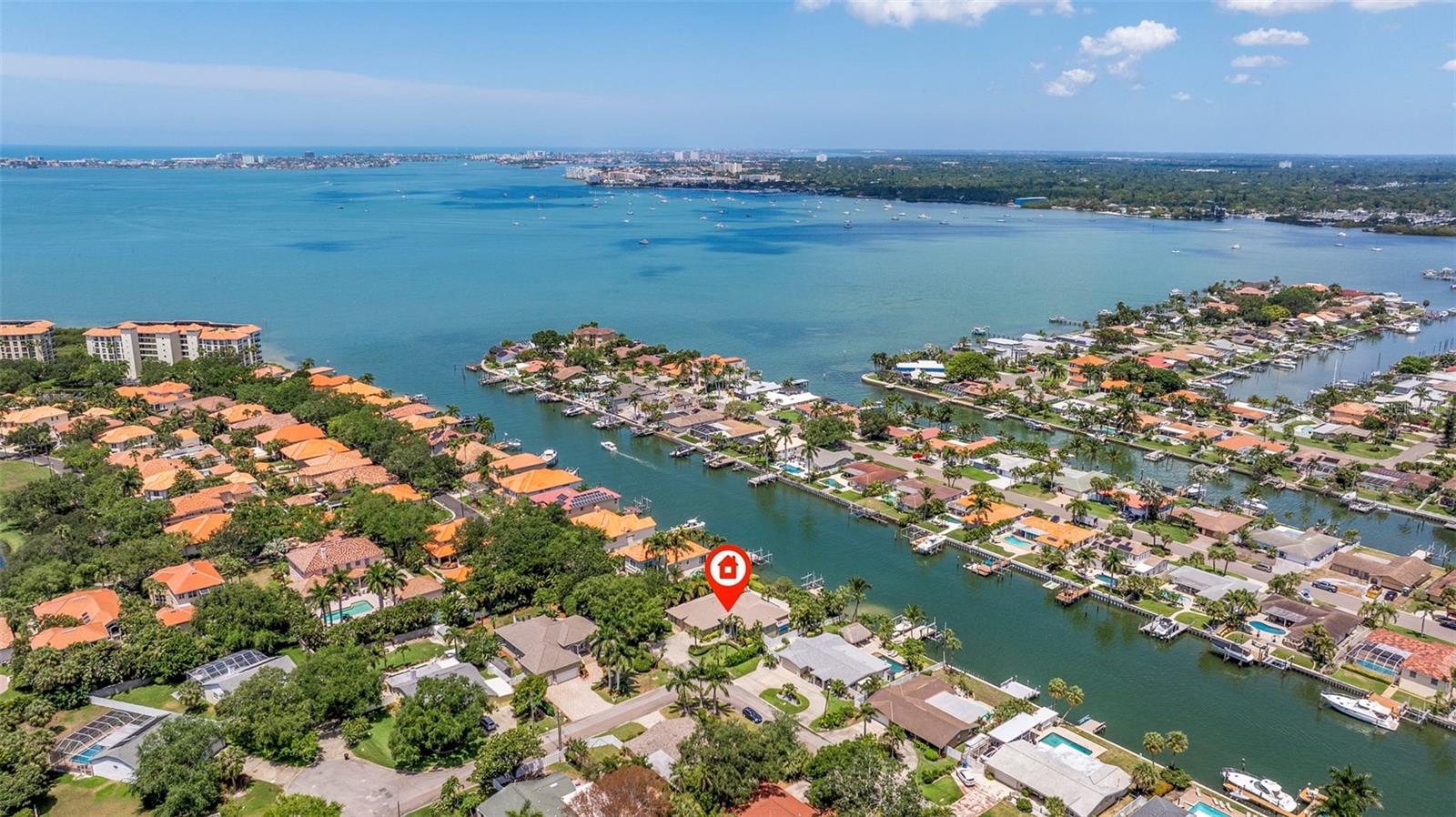 MAXIMO MOORINGS BAYVIEW ADD - Residential