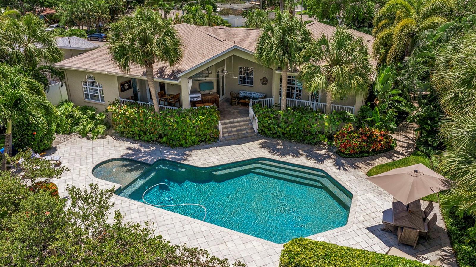 MAXIMO MOORINGS BAYVIEW ADD - Residential