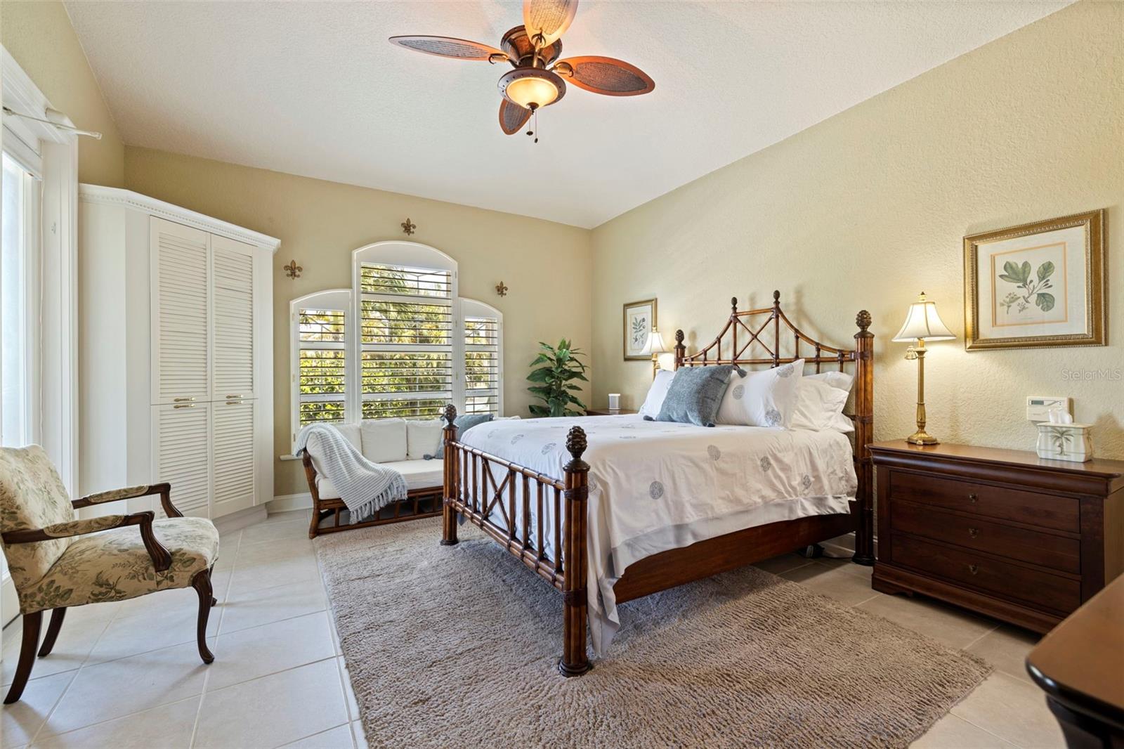 MAXIMO MOORINGS BAYVIEW ADD - Residential