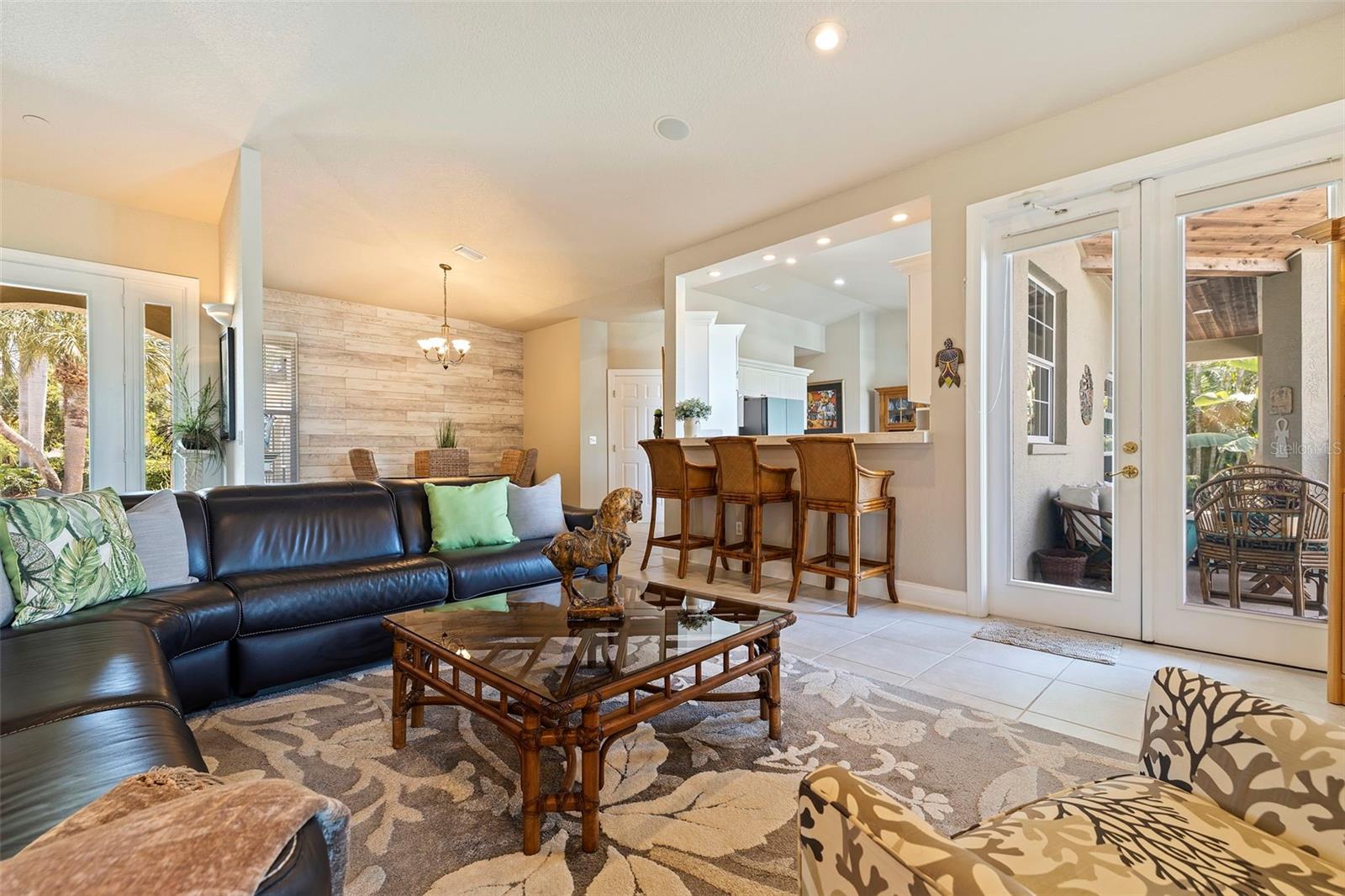 MAXIMO MOORINGS BAYVIEW ADD - Residential