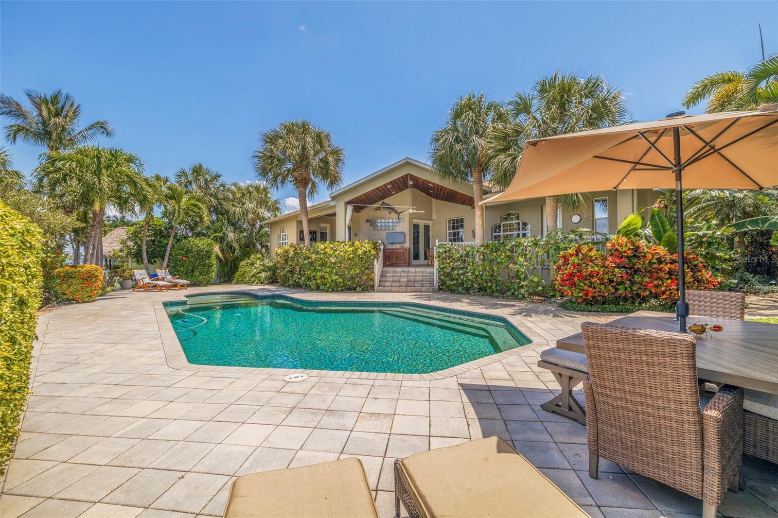 MAXIMO MOORINGS BAYVIEW ADD - Residential