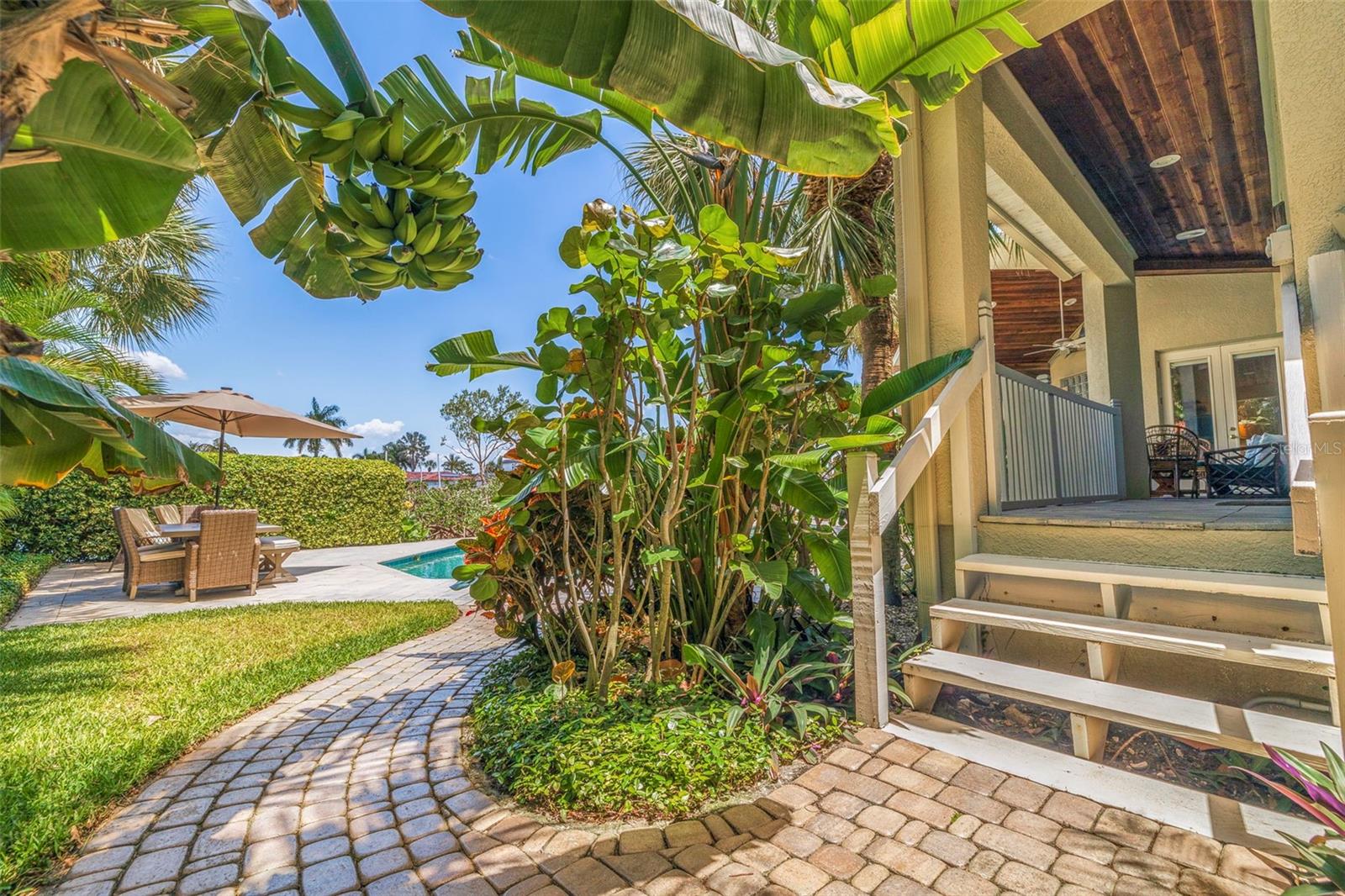 MAXIMO MOORINGS BAYVIEW ADD - Residential