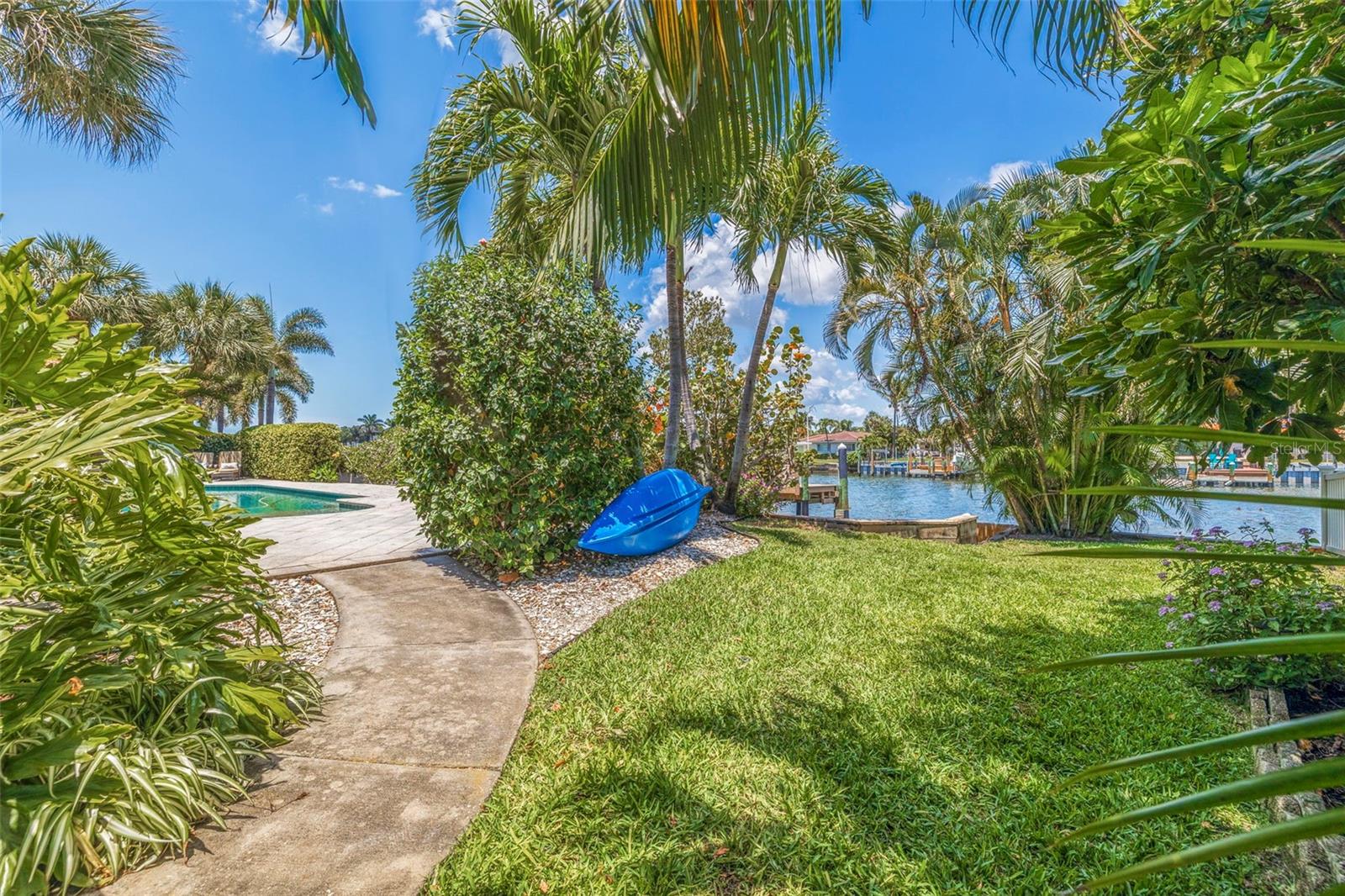 MAXIMO MOORINGS BAYVIEW ADD - Residential