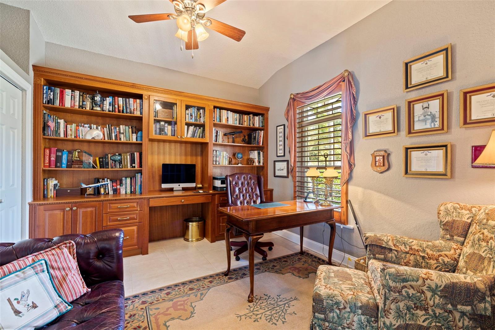 MAXIMO MOORINGS BAYVIEW ADD - Residential