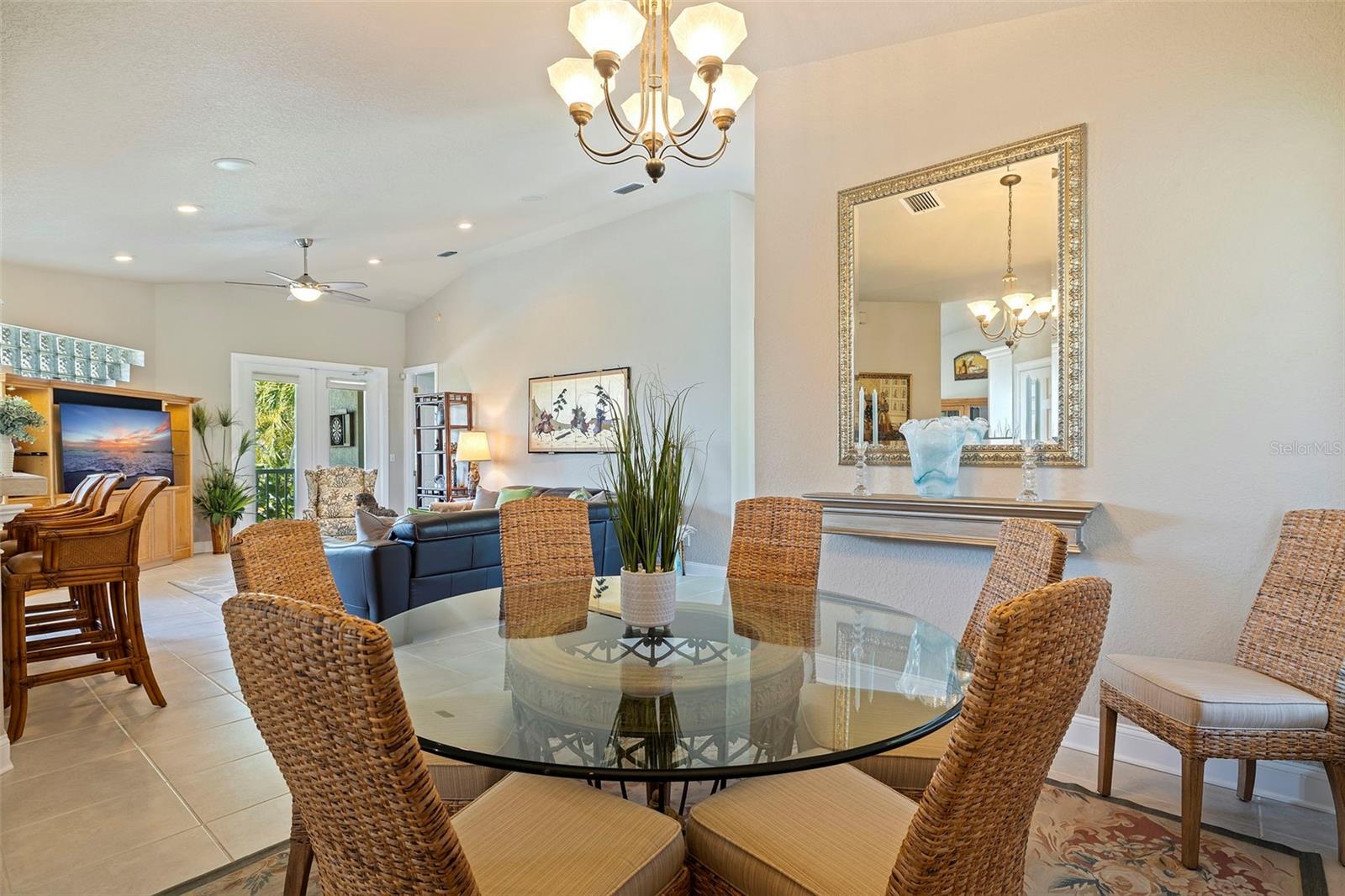 MAXIMO MOORINGS BAYVIEW ADD - Residential