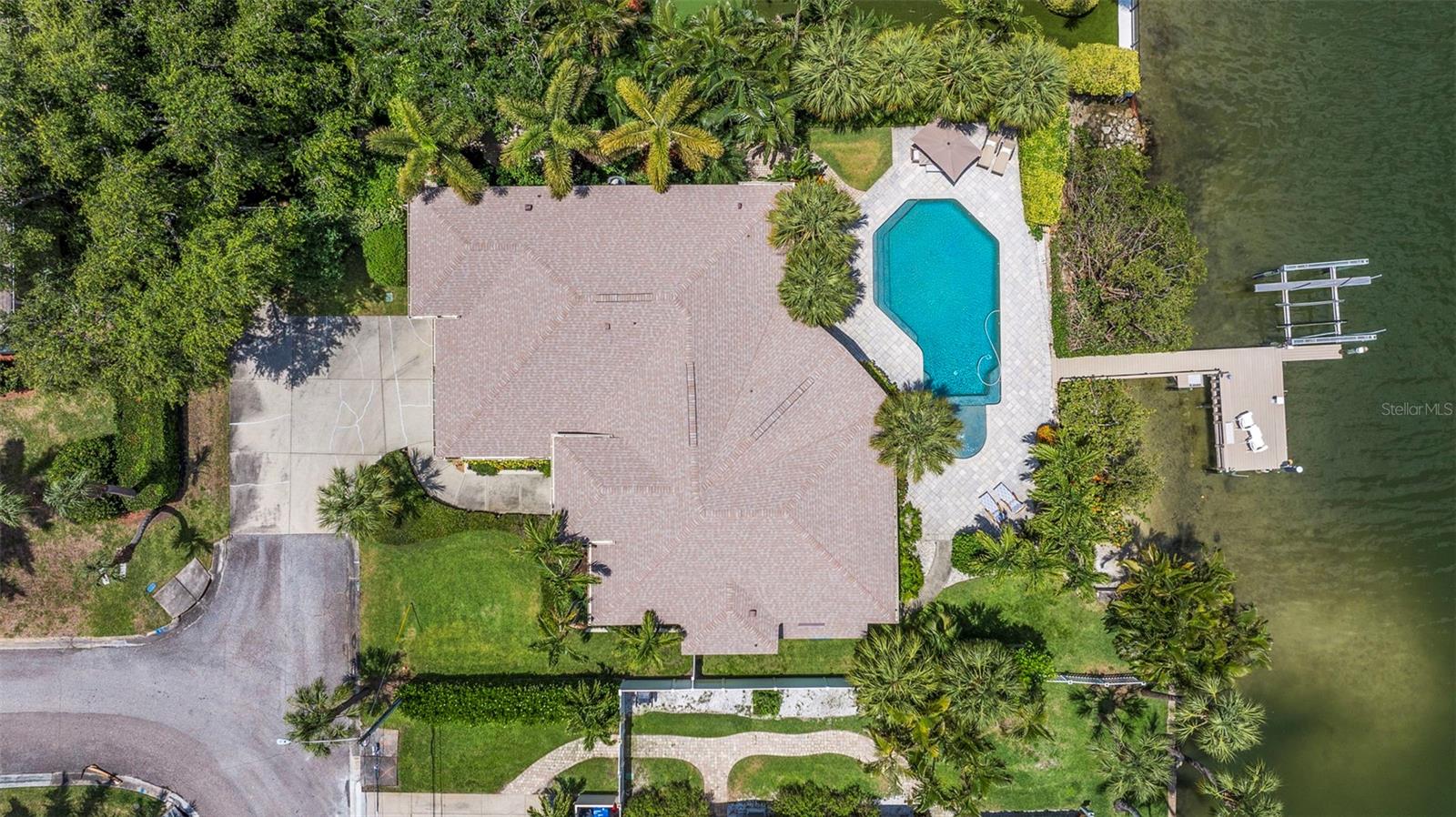 MAXIMO MOORINGS BAYVIEW ADD - Residential