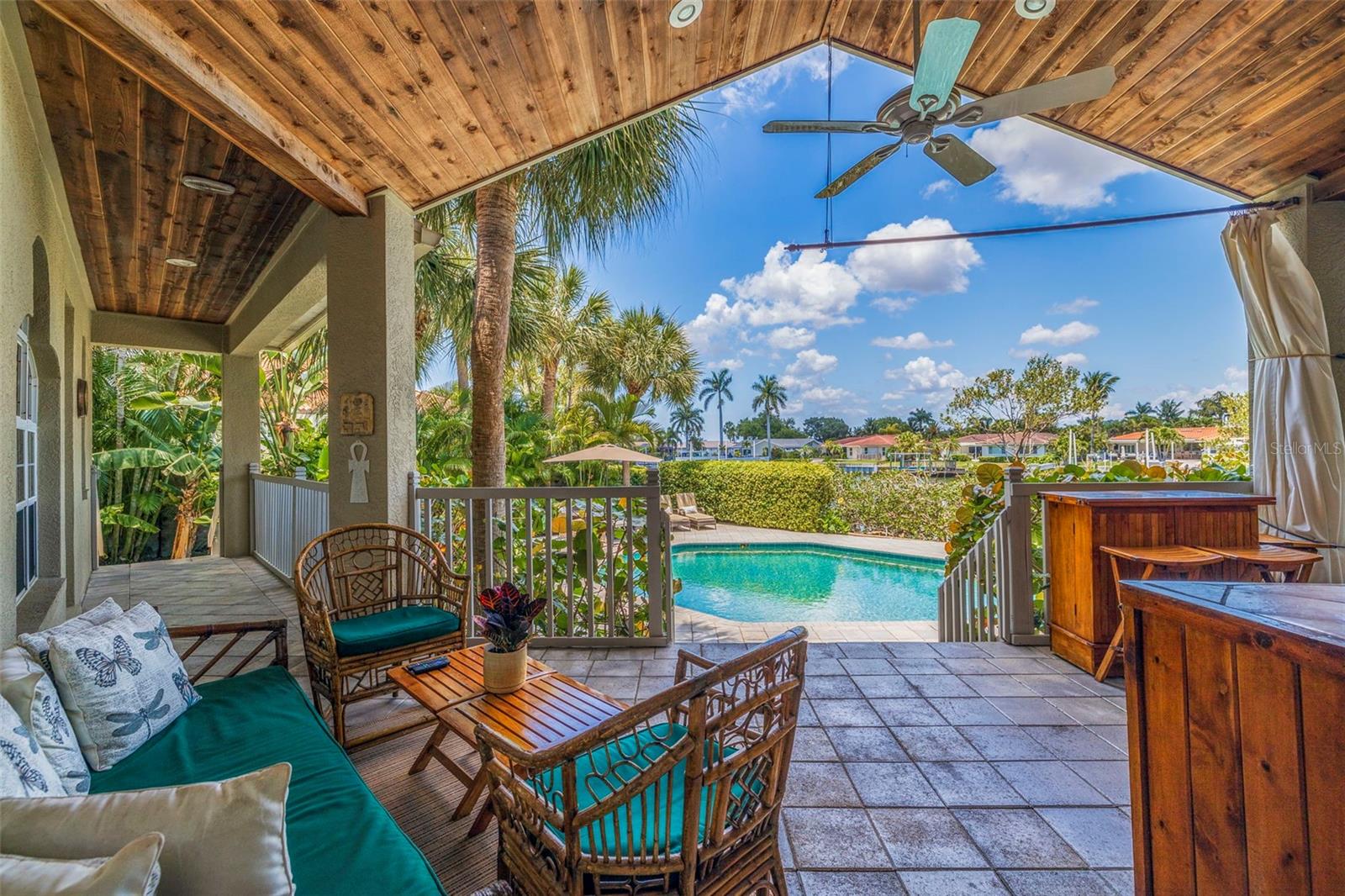 MAXIMO MOORINGS BAYVIEW ADD - Residential