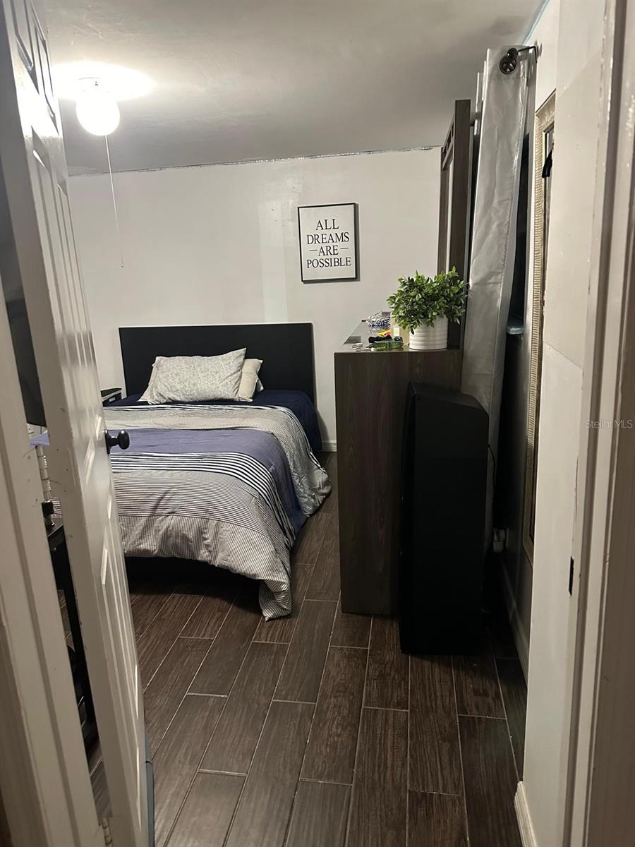 OAKRIDGE VILLAGE - Residential