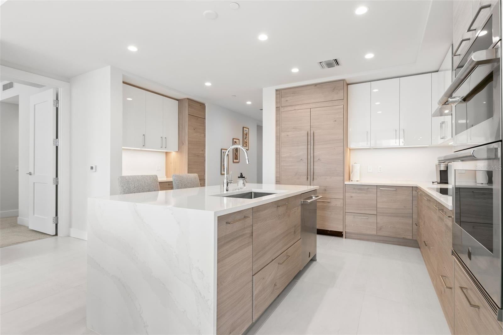 301 1ST STREET S 1204