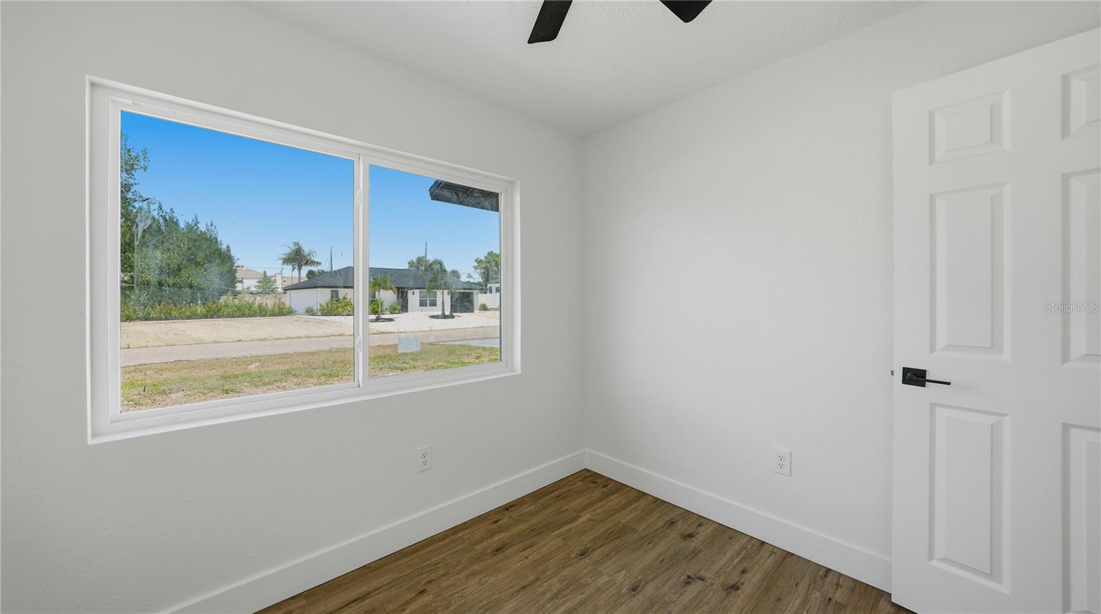 SOUTH VENICE - Residential