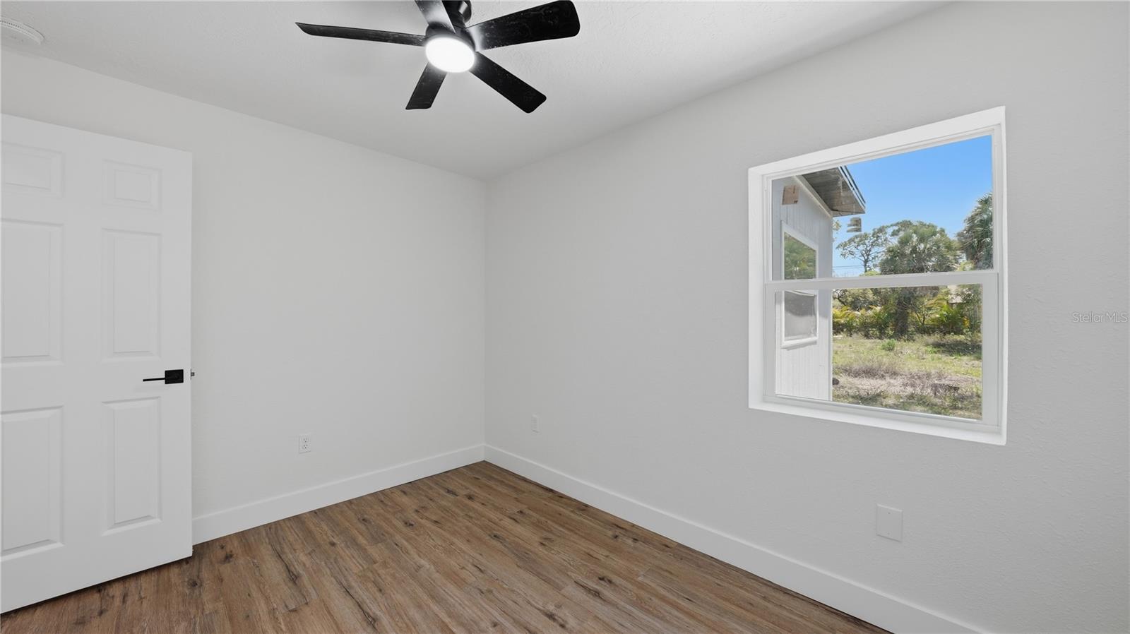 SOUTH VENICE - Residential