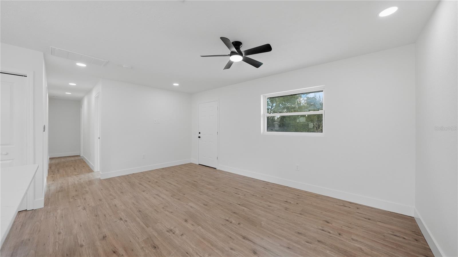 SOUTH VENICE - Residential