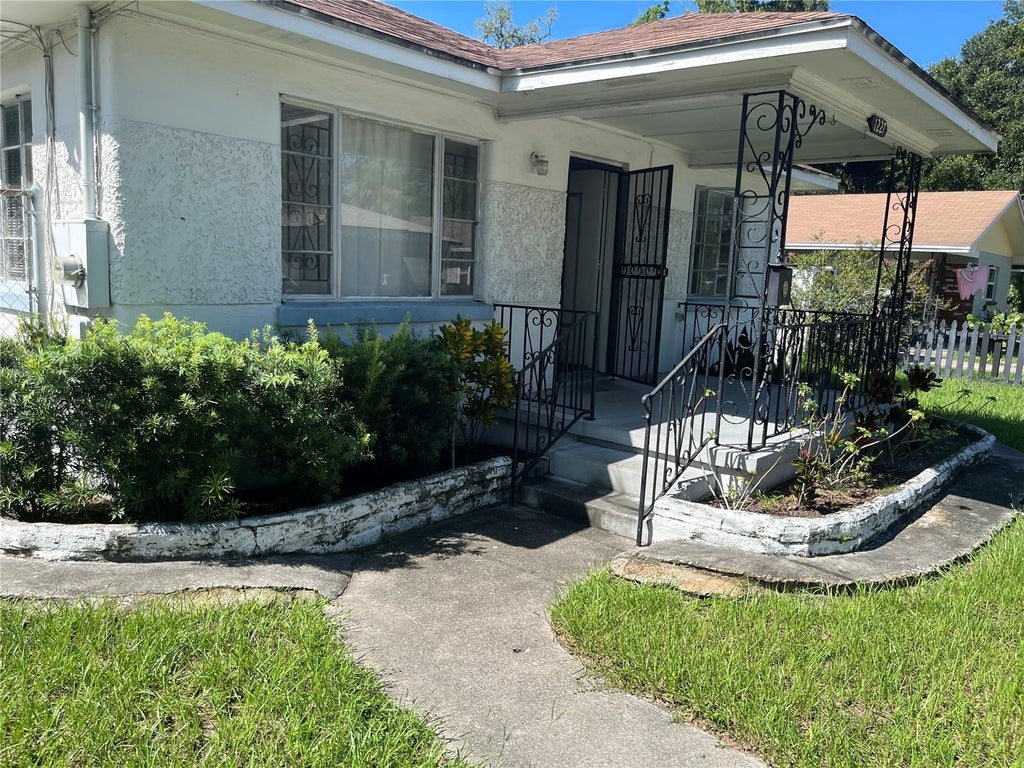 Photo of 1227 E 24th Avenue, Tampa, FL 33605 (MLS # TB8550807)