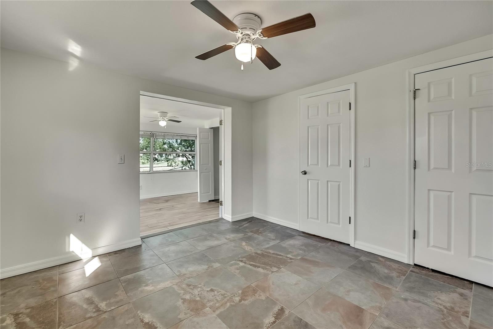 LEISURE BEACH - Residential