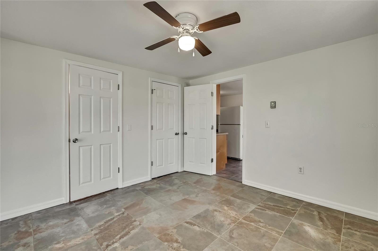 LEISURE BEACH - Residential