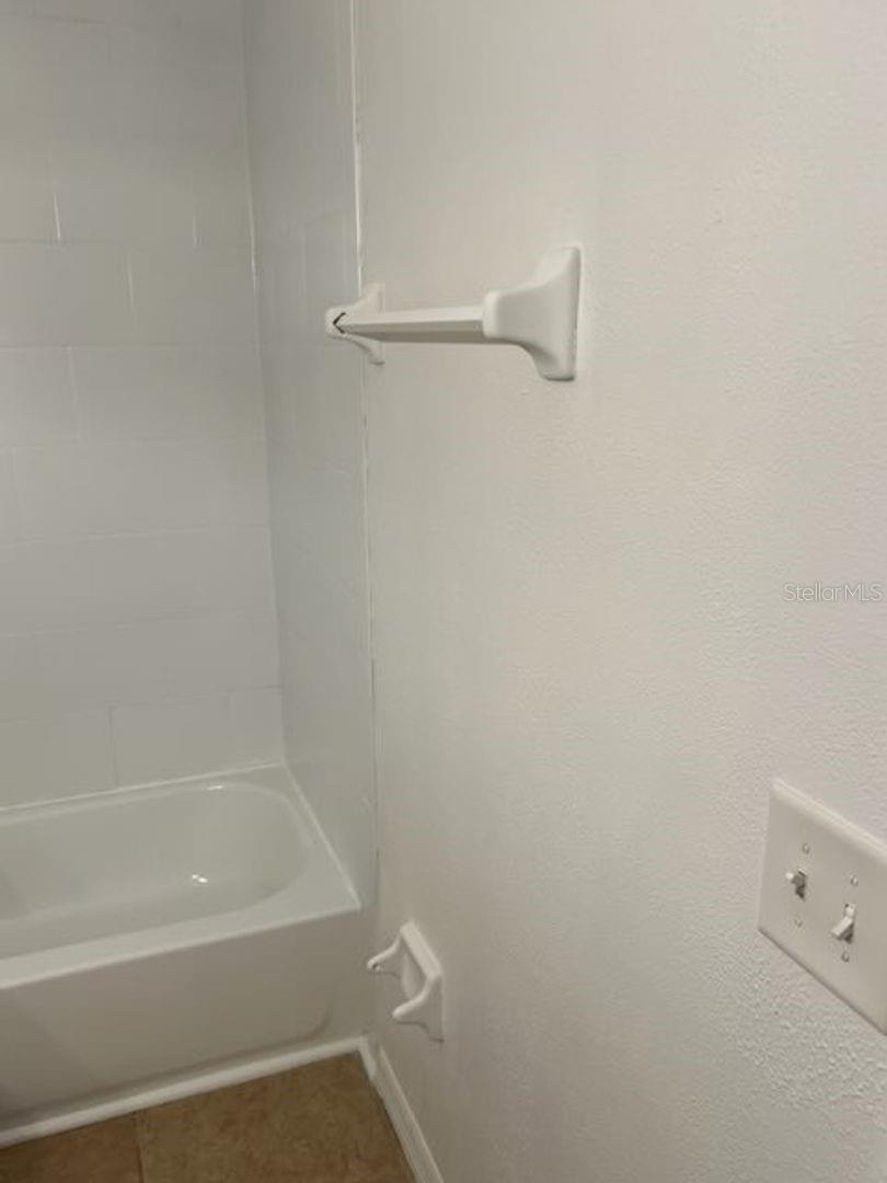 ROCKWOOD VILLAS - Residential Lease