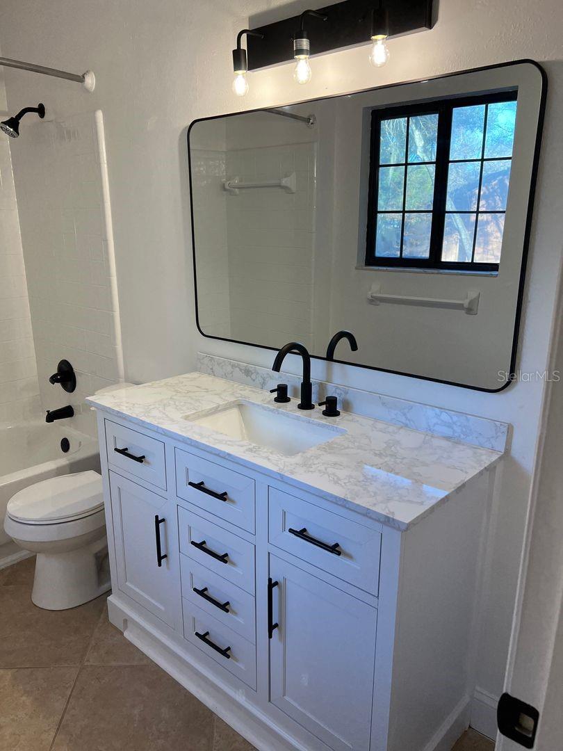 ROCKWOOD VILLAS - Residential Lease