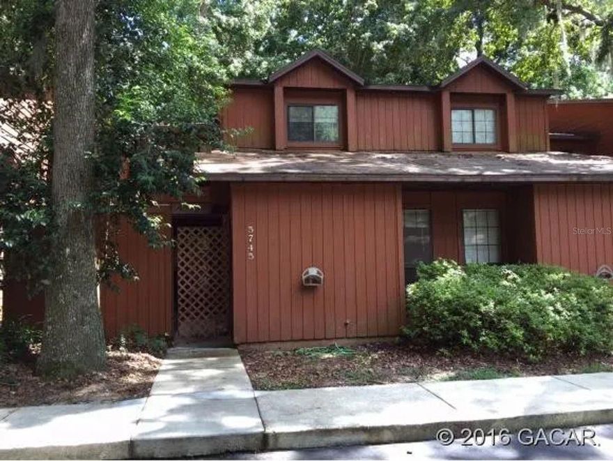 Welcome to this well-maintained home located in the desirable Rockwood Villas community in southwest Gainesville. Known for its quiet setting and convenient location, Rockwood Villas offers a comfortable lifestyle just minutes from the city’s top destinations.

This property features a bright and functional layout with a spacious living area and abundant natural light throughout. The kitchen provides ample cabinet and counter space, ideal for everyday living and entertaining. Generously sized bedrooms offer flexibility for roommates, families, or a home office setup.

Residents of Rockwood Villas enjoy access to community amenities including a swimming pool, tennis courts, and well-maintained green spaces—perfect for relaxing or staying active without leaving the neighborhood.
Step outside to a private outdoor area, ideal for enjoying Gainesville’s year-round warm weather. The home also includes convenient parking and is situated on a low-traffic street within the community.

The location is hard to beat—just minutes from the University of Florida, UF Health Shands Hospital, and popular shopping and dining at Butler Plaza and Celebration Pointe, with easy access to I-75 for commuting.
