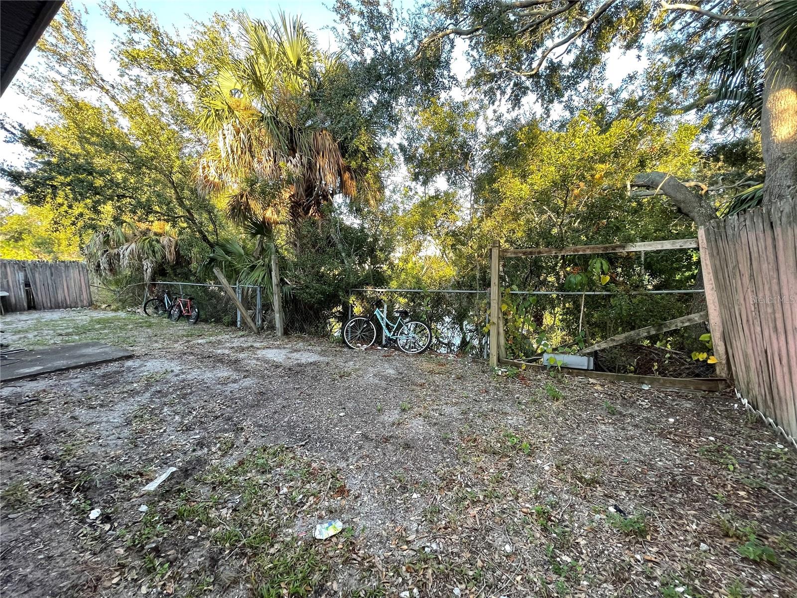 LARGO LAKE APTS - Residential Lease