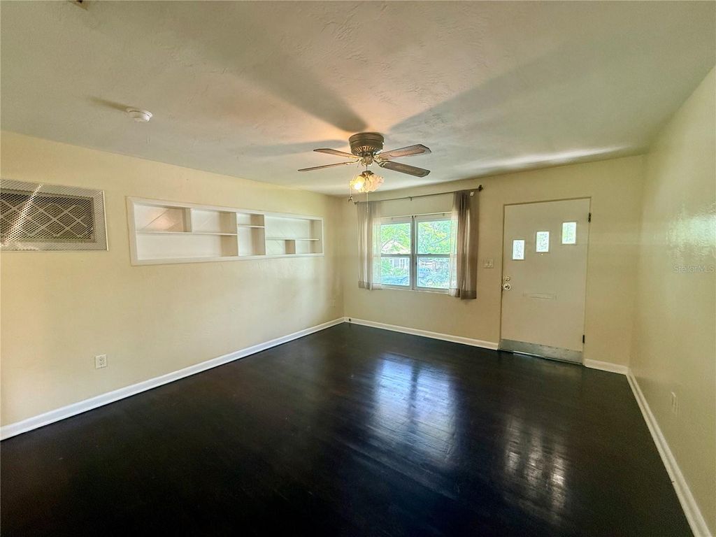 Photo of 437 W Wisconsin Avenue, Deland, FL 32720 (MLS # V4948764)