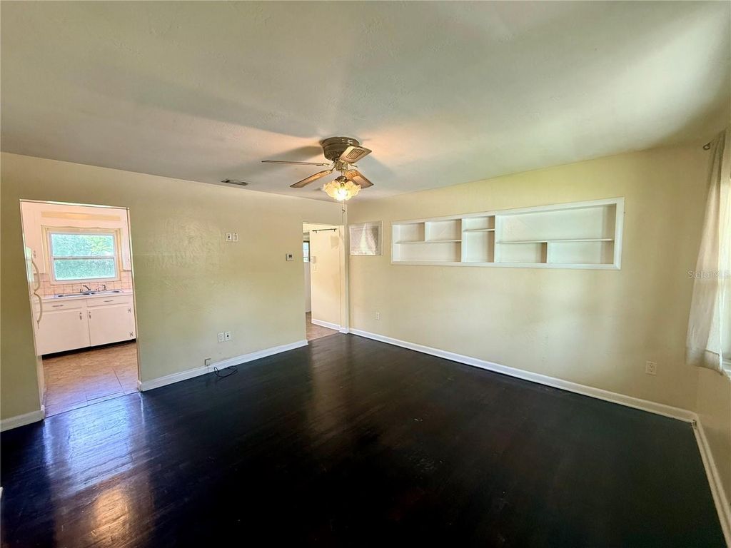 Photo of 437 W Wisconsin Avenue, Deland, FL 32720 (MLS # V4948764)