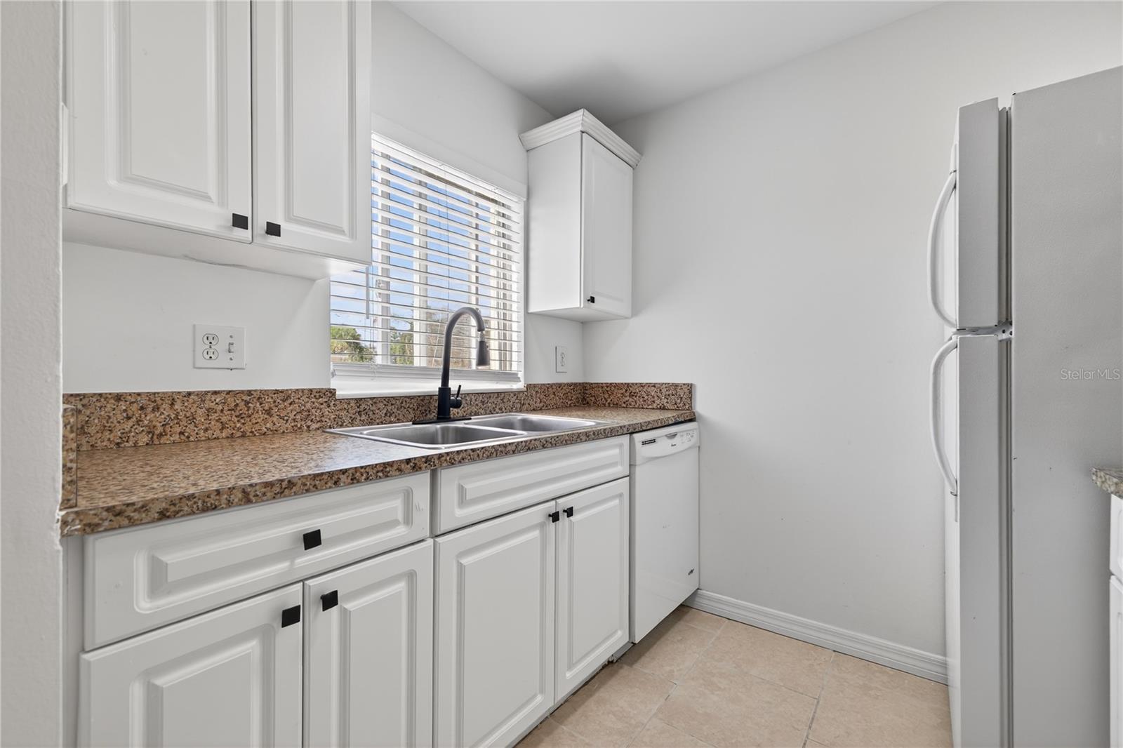 PALMA CEIA GARDENS CONDO - Residential Lease