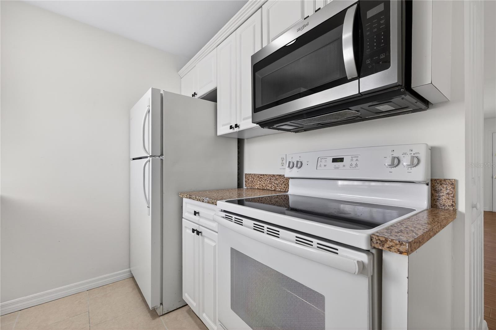 PALMA CEIA GARDENS CONDO - Residential Lease