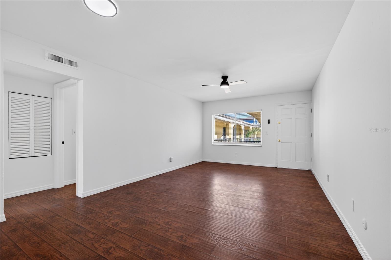 PALMA CEIA GARDENS CONDO - Residential Lease