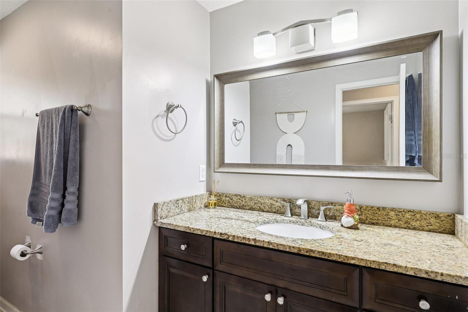 DERRINGER OAKS - Residential