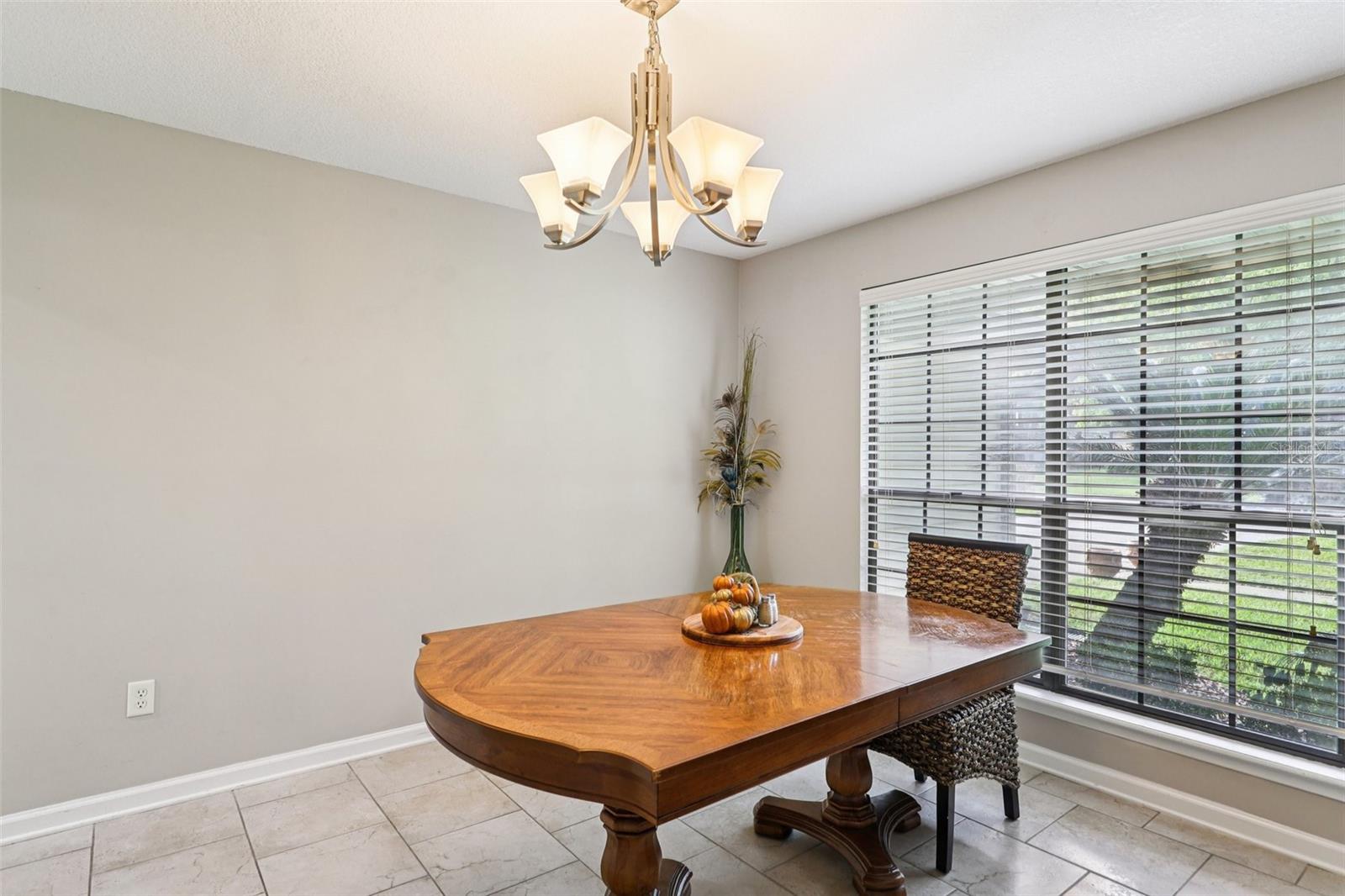 DERRINGER OAKS - Residential