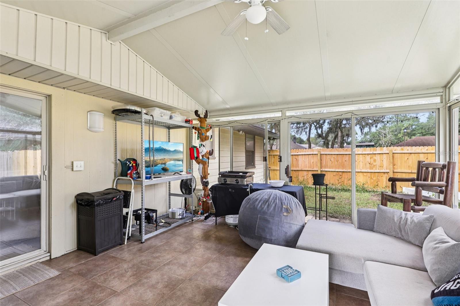 DERRINGER OAKS - Residential
