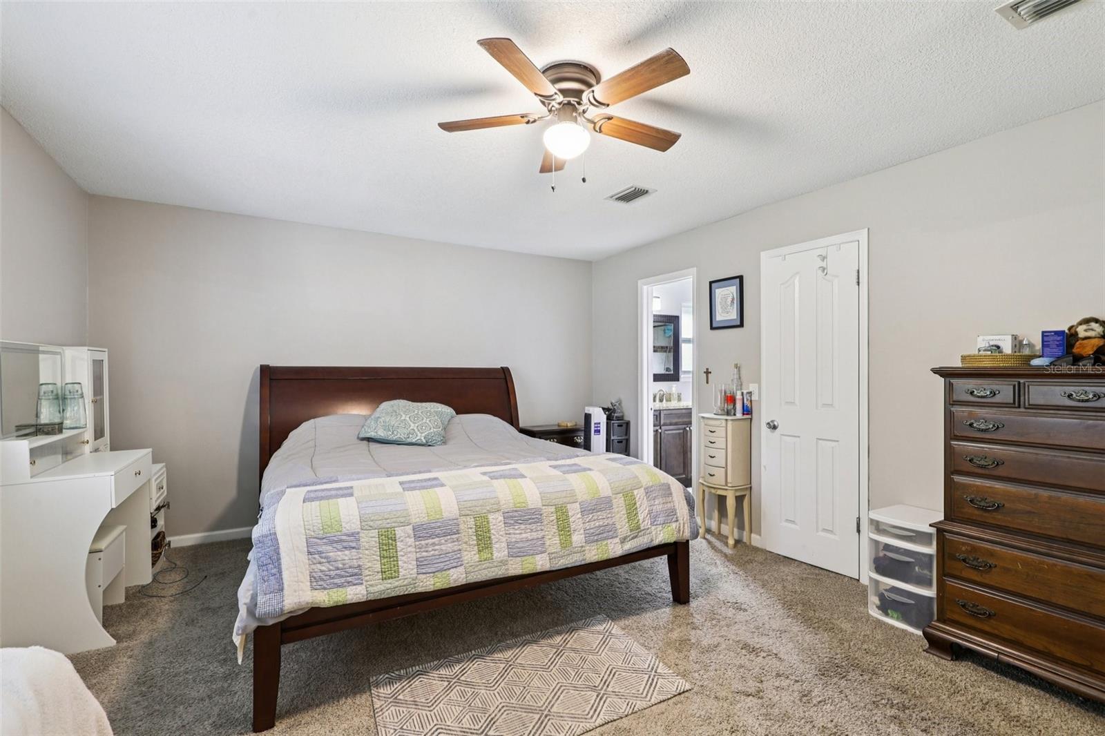 DERRINGER OAKS - Residential