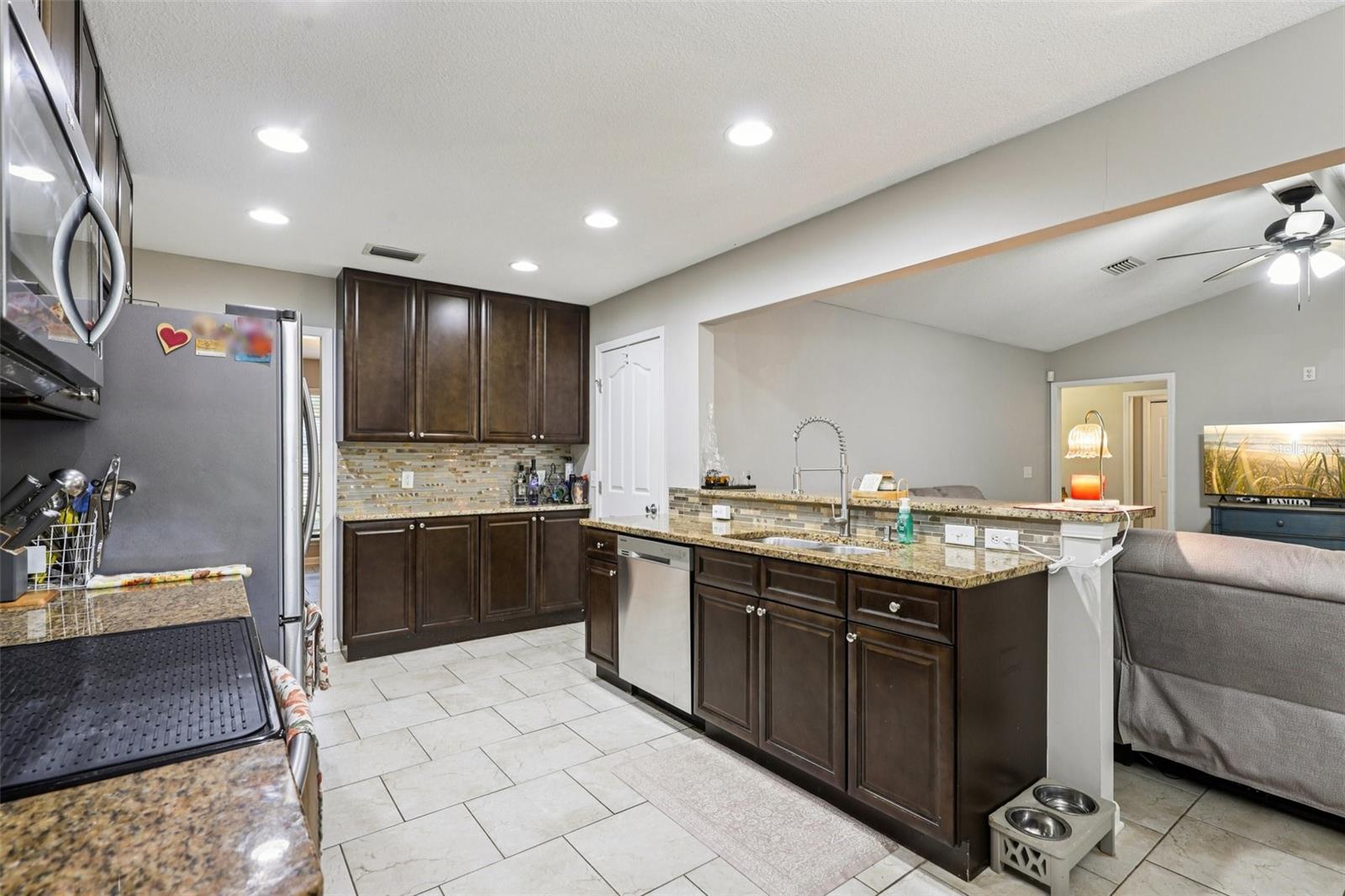 DERRINGER OAKS - Residential