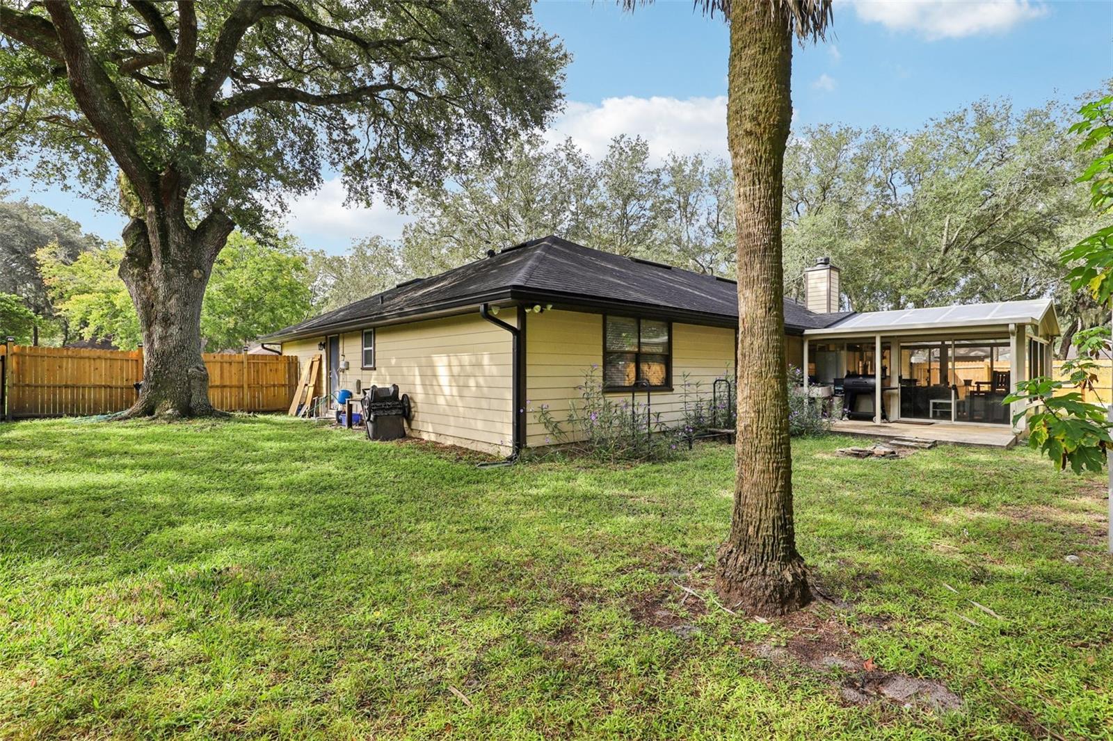 DERRINGER OAKS - Residential