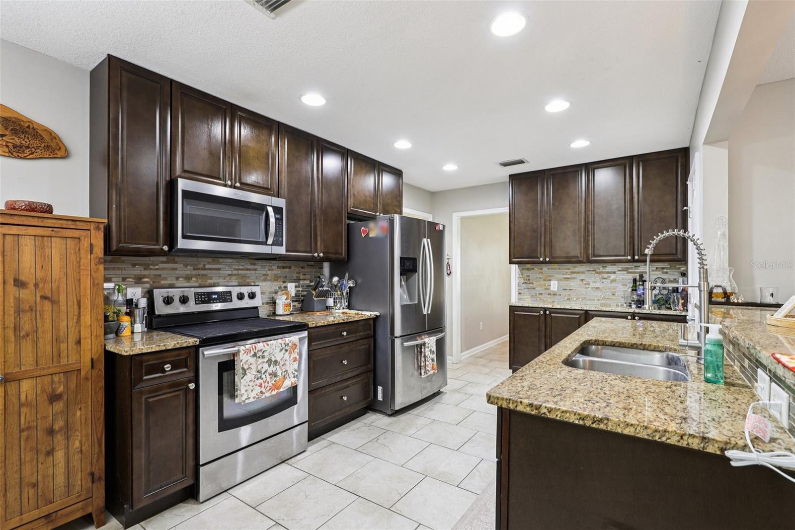 DERRINGER OAKS - Residential