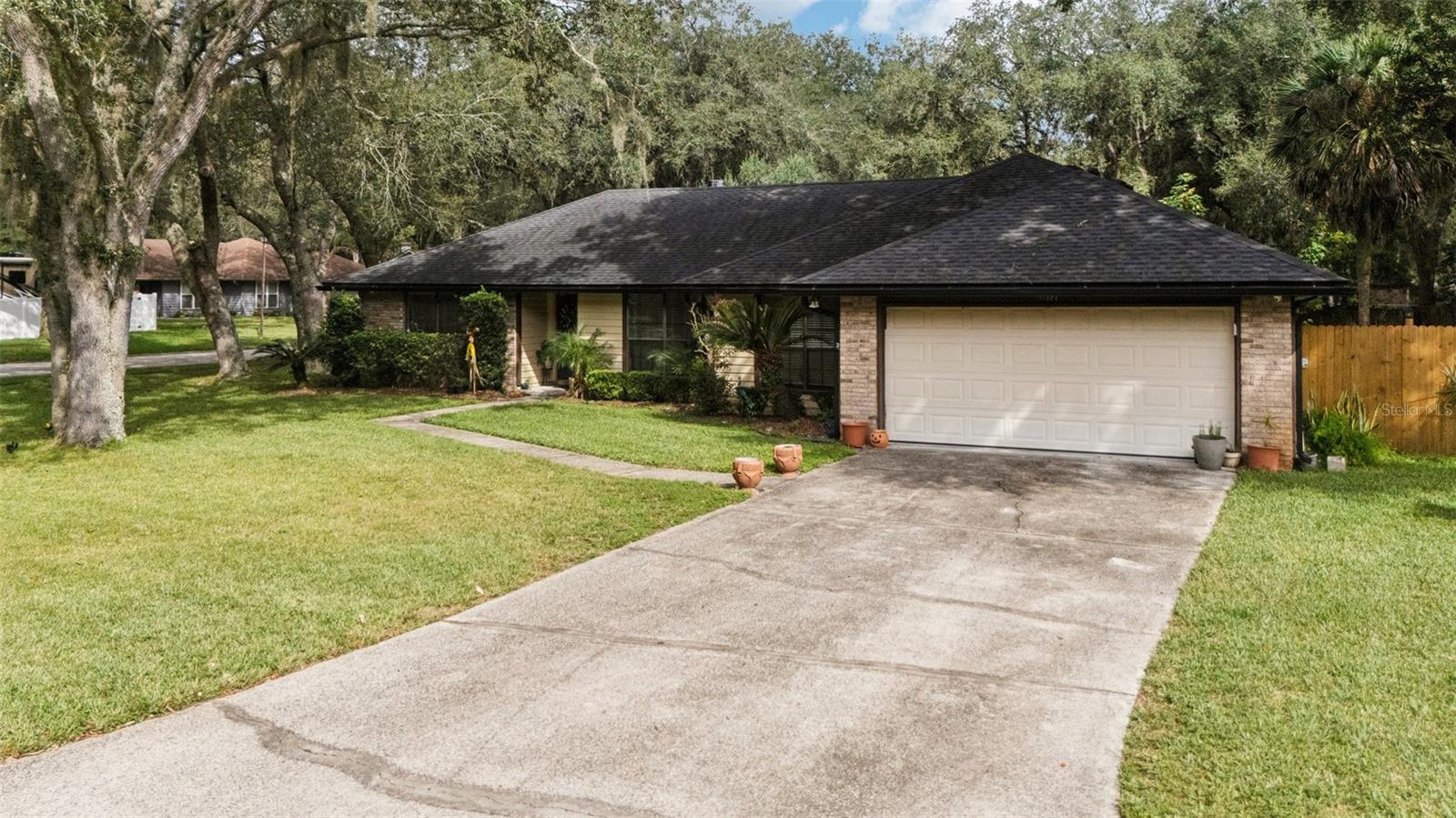 DERRINGER OAKS - Residential