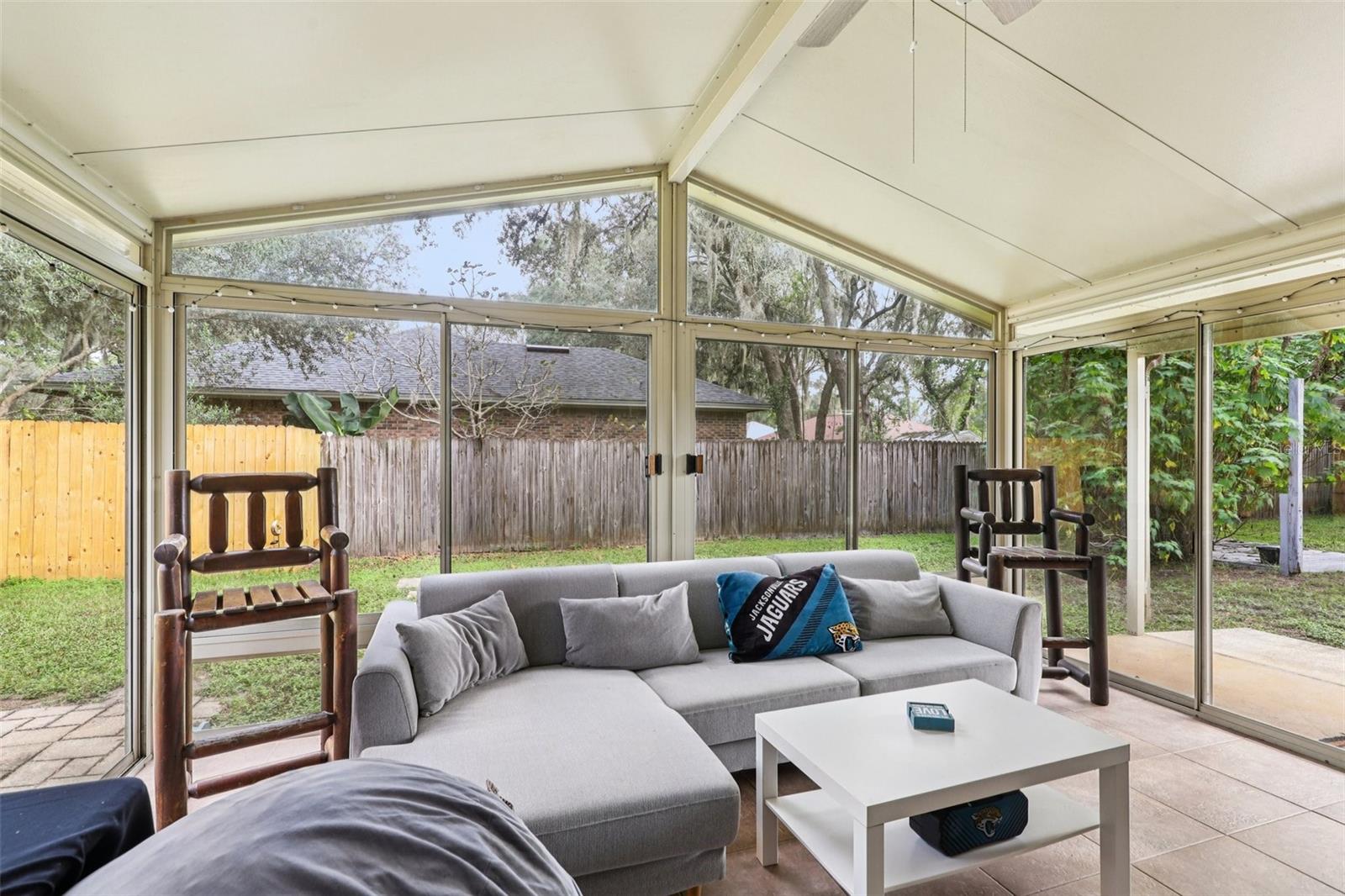 DERRINGER OAKS - Residential