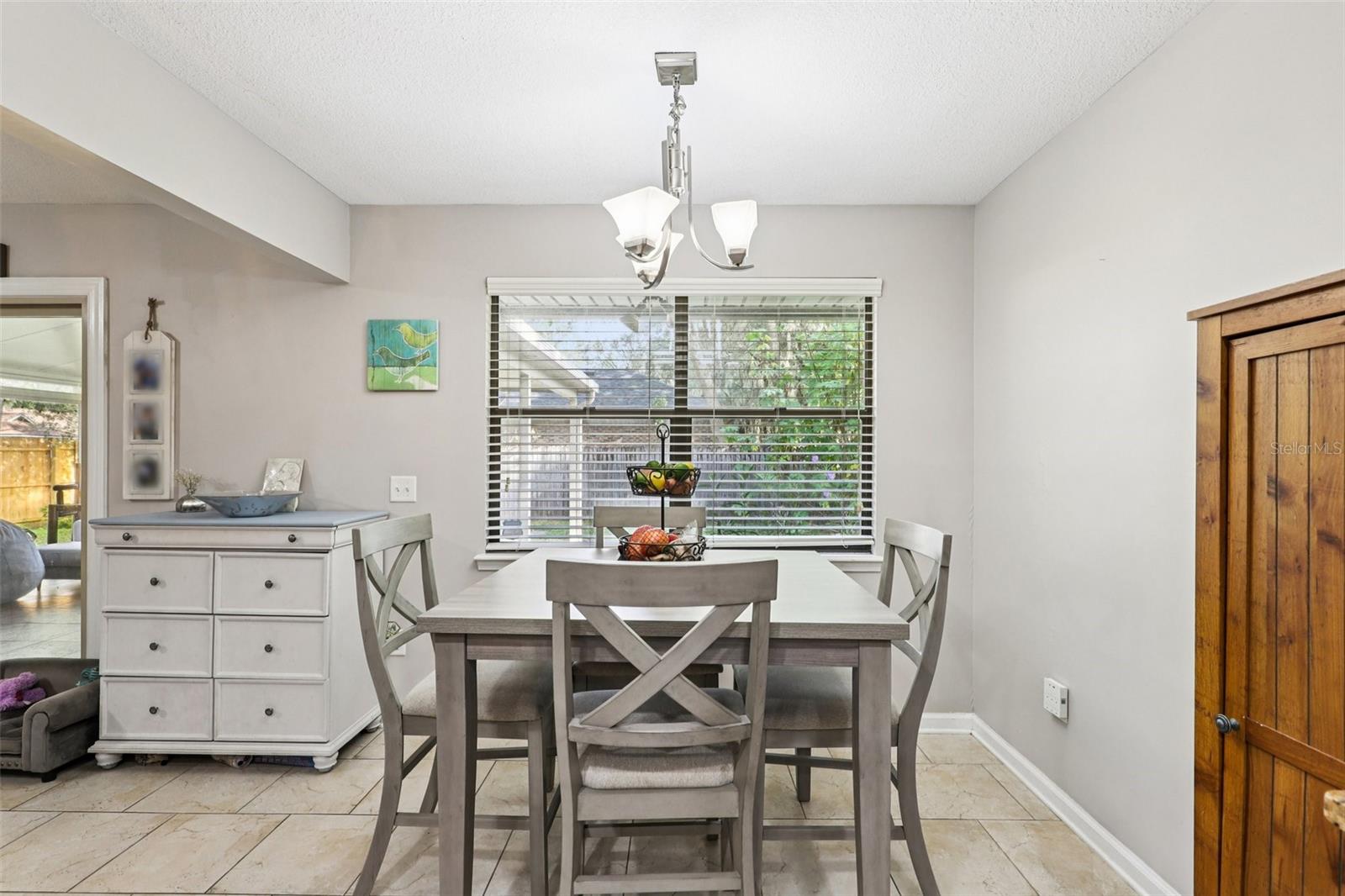 DERRINGER OAKS - Residential
