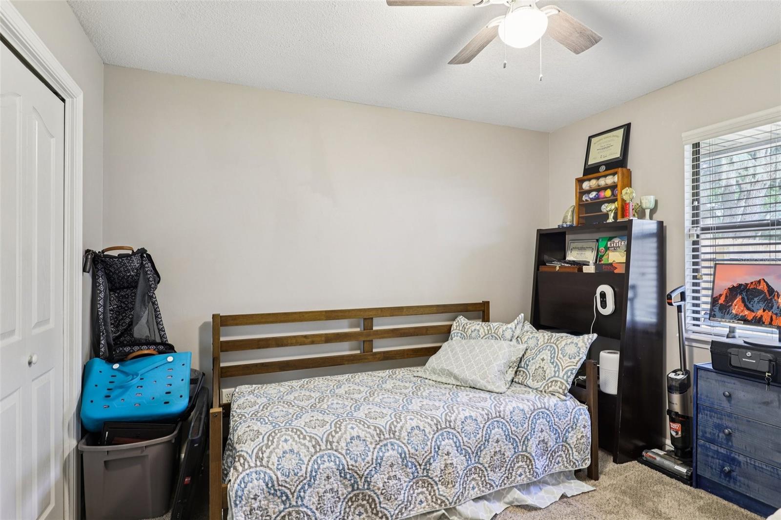 DERRINGER OAKS - Residential