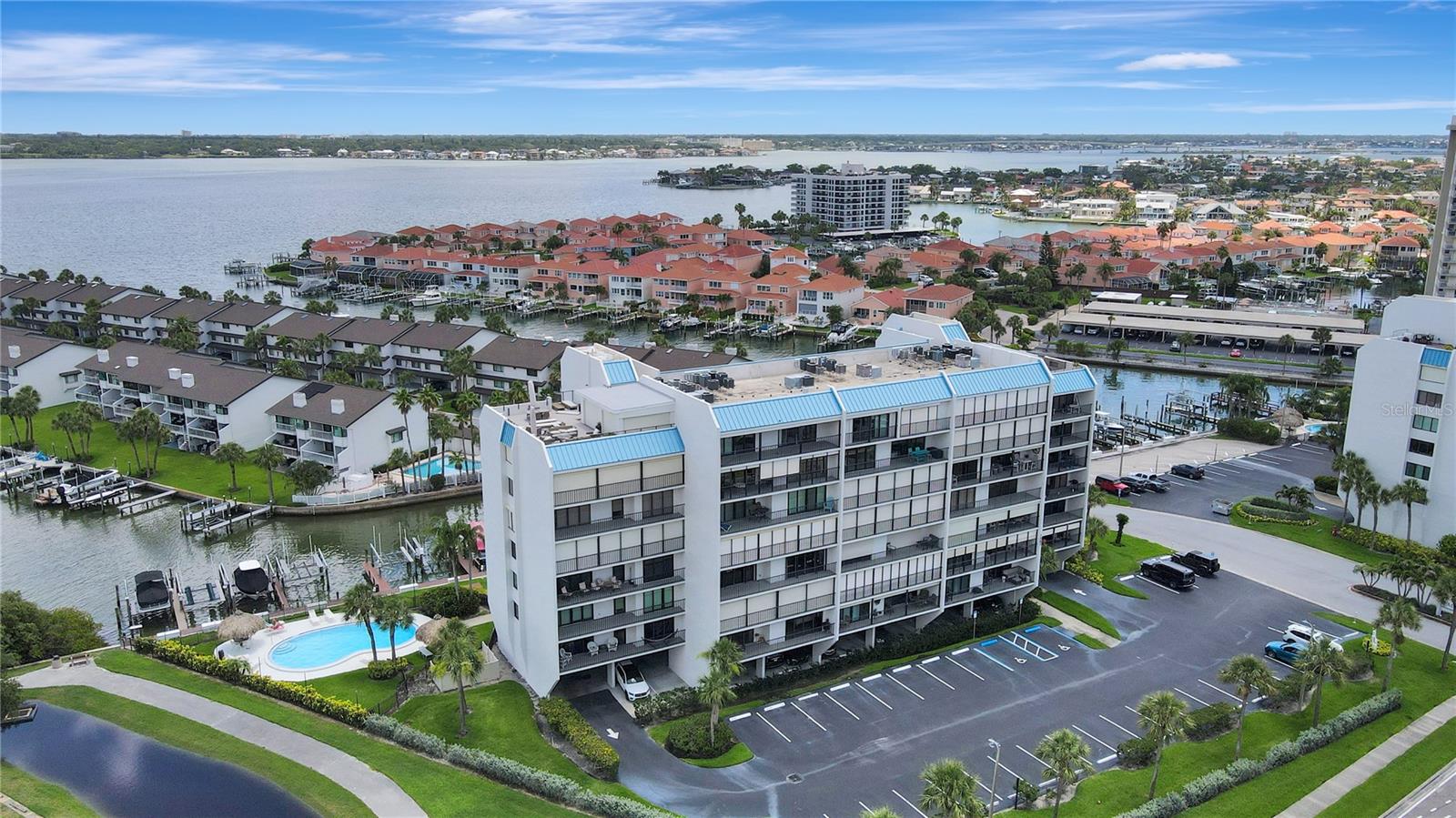 HARBOUR THE CONDO - Residential