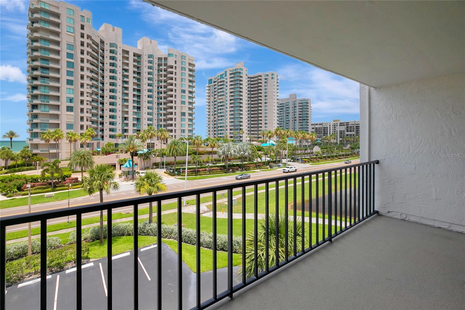 HARBOUR THE CONDO - Residential