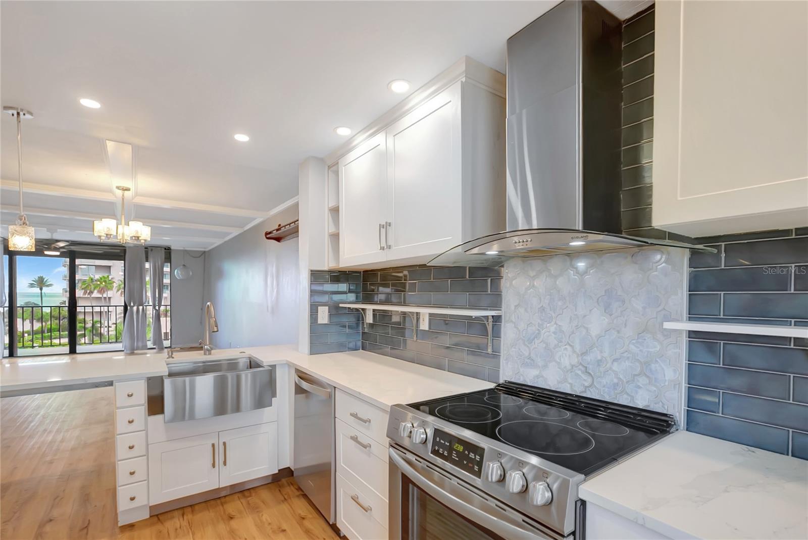 HARBOUR THE CONDO - Residential