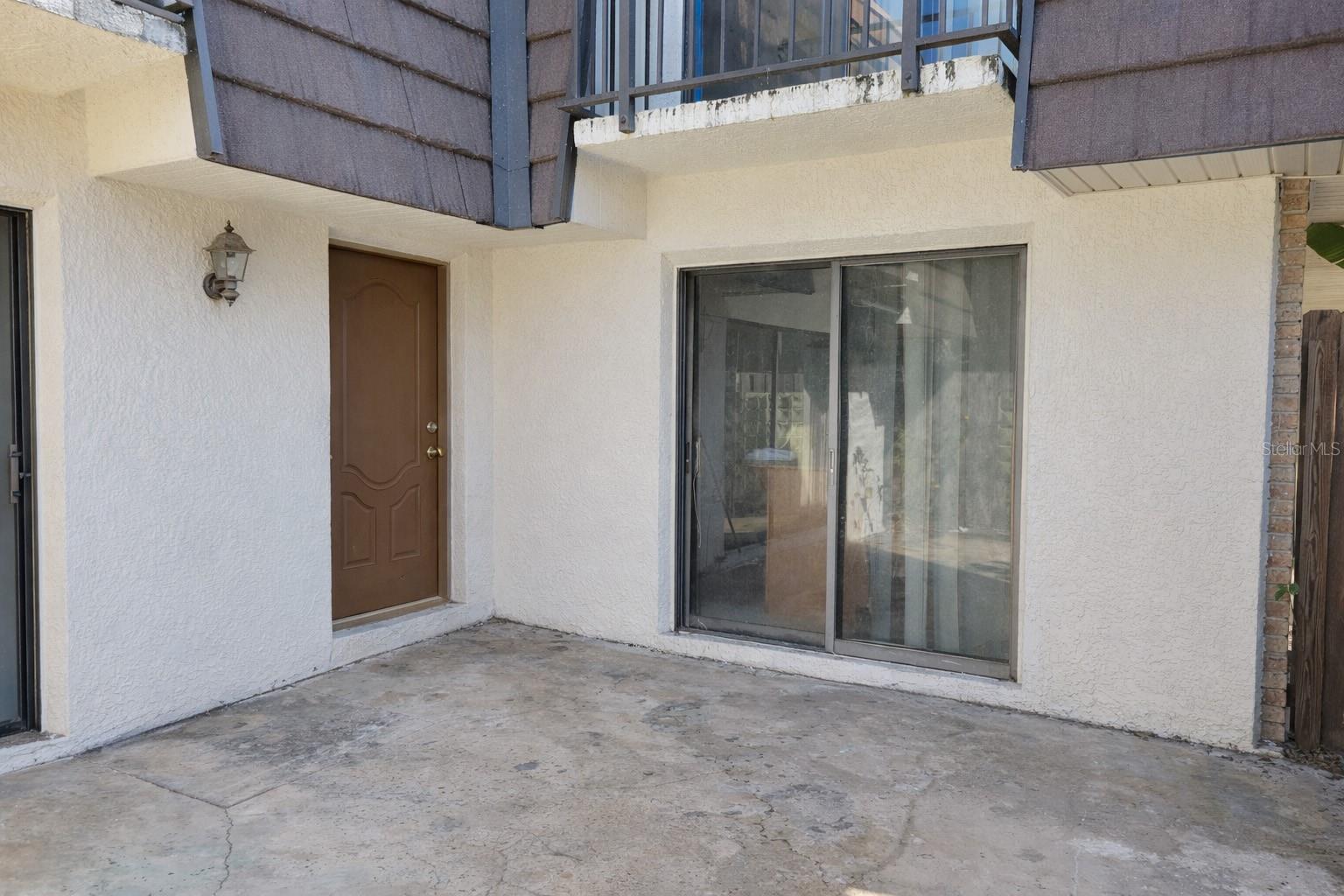 VISTA OAKS - Residential