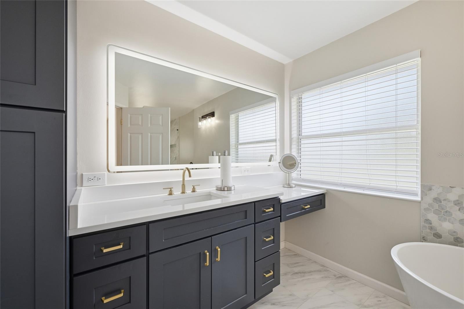DERRIS CREEK UNIT ONE - Residential